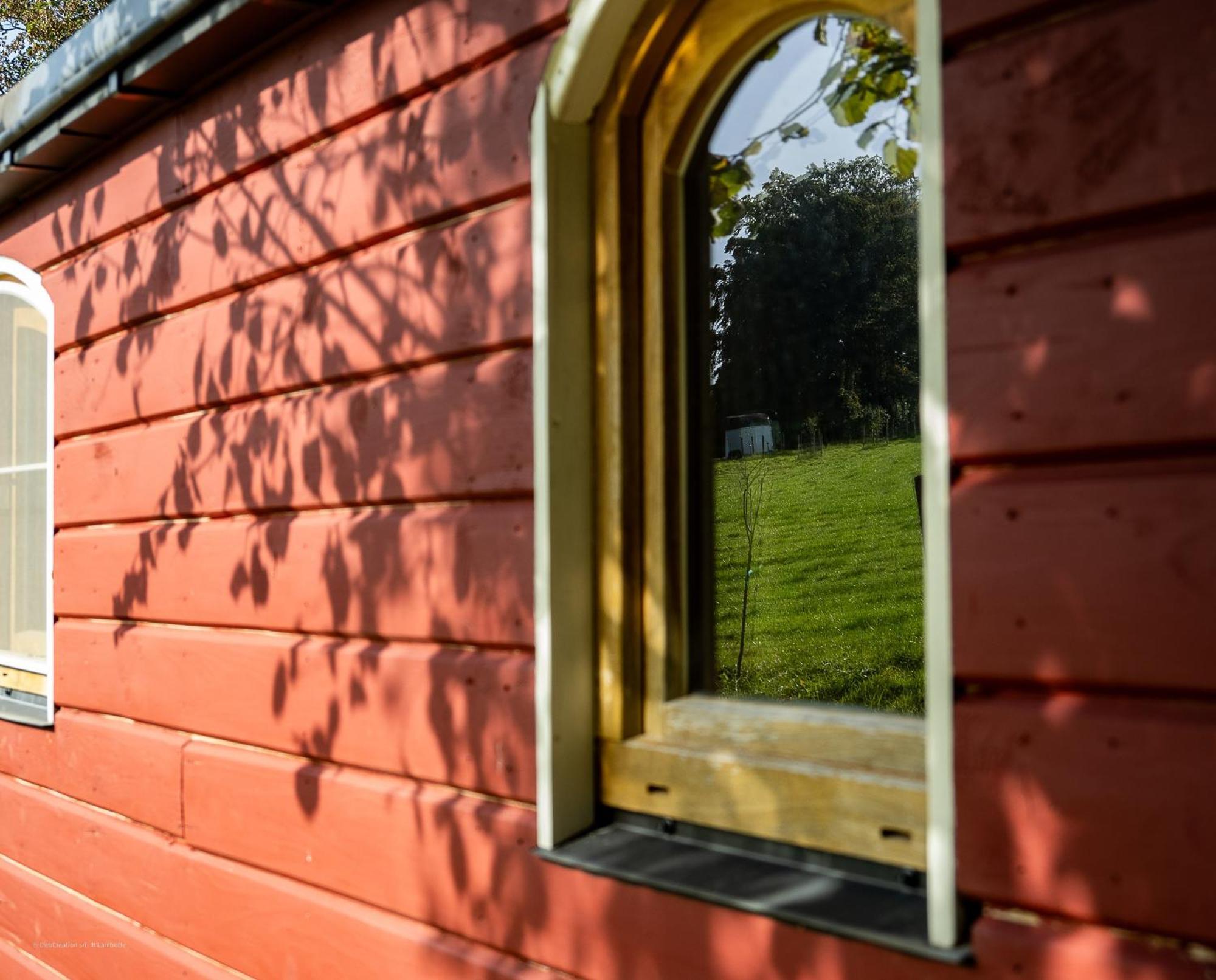 Villa La Tiny House De La Bergerie Lierneux Exterior foto